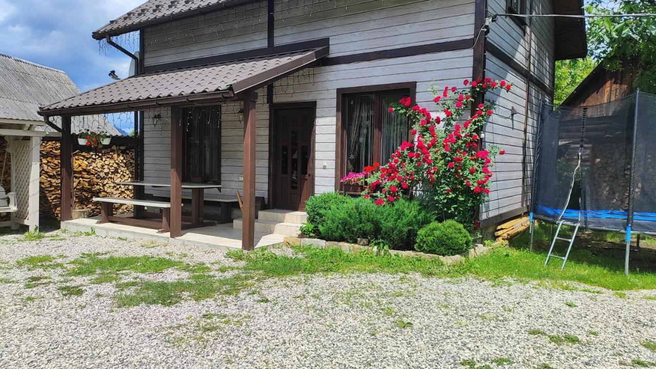 Котедж Кресаня Mykulyčyn Exteriér fotografie